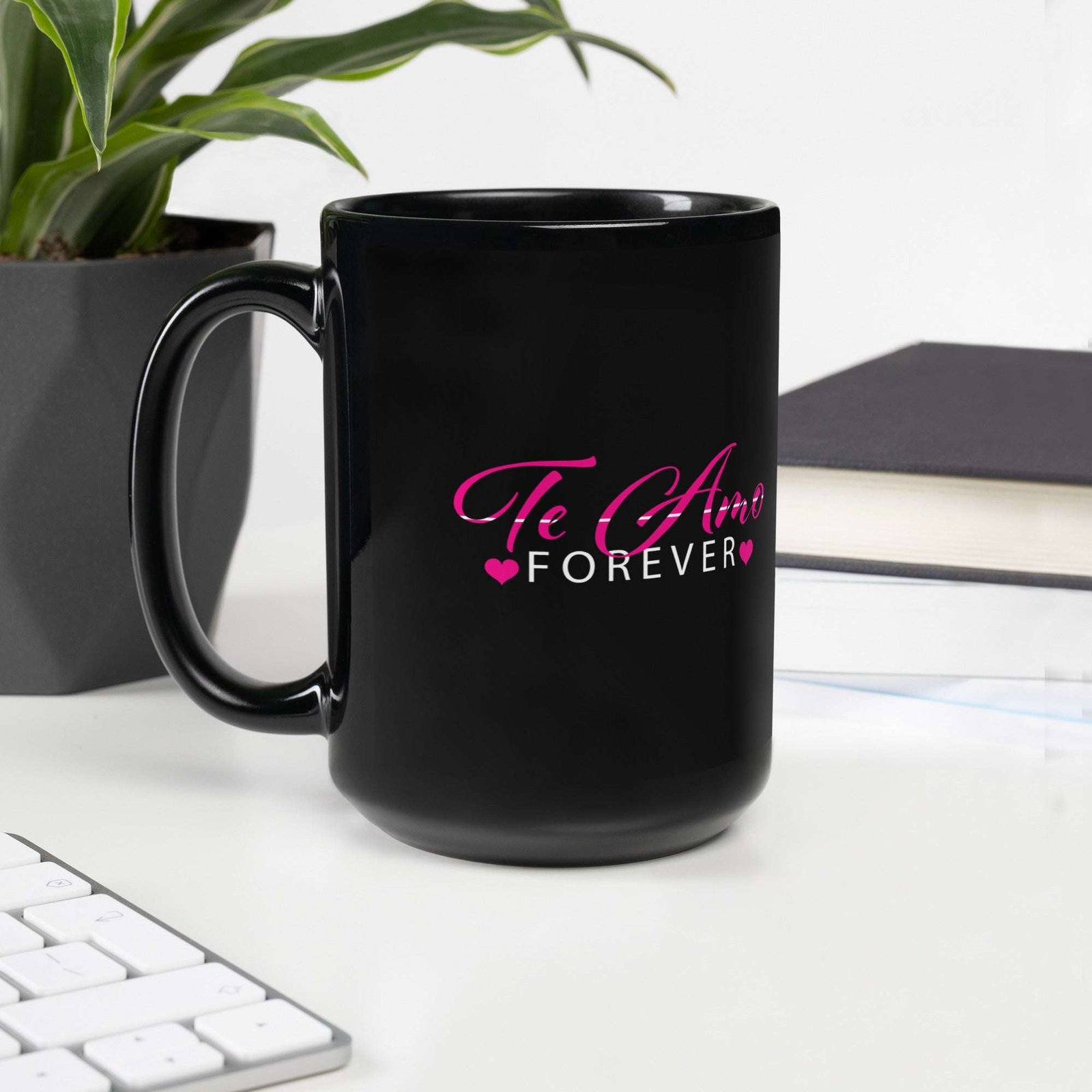 Te Amo Forever Black Glossy Mug. - Image 2